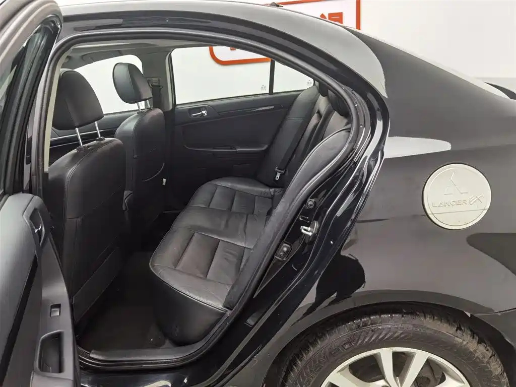 MITSUBISHI LANCER EX 2013