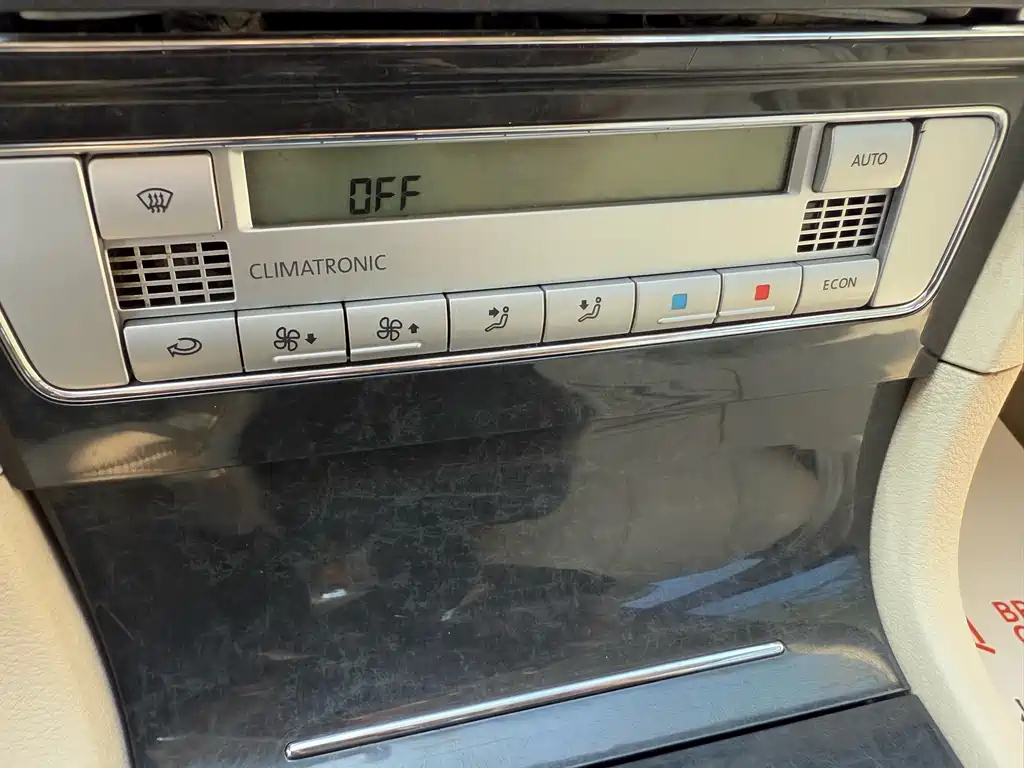 VOLKSWAGEN PASSAT LINGYU 2009