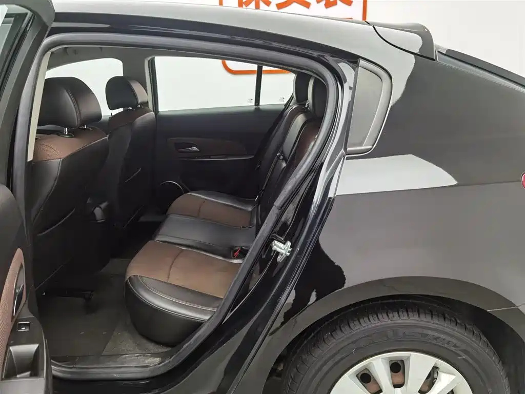 CHEVROLET CRUZE 2017