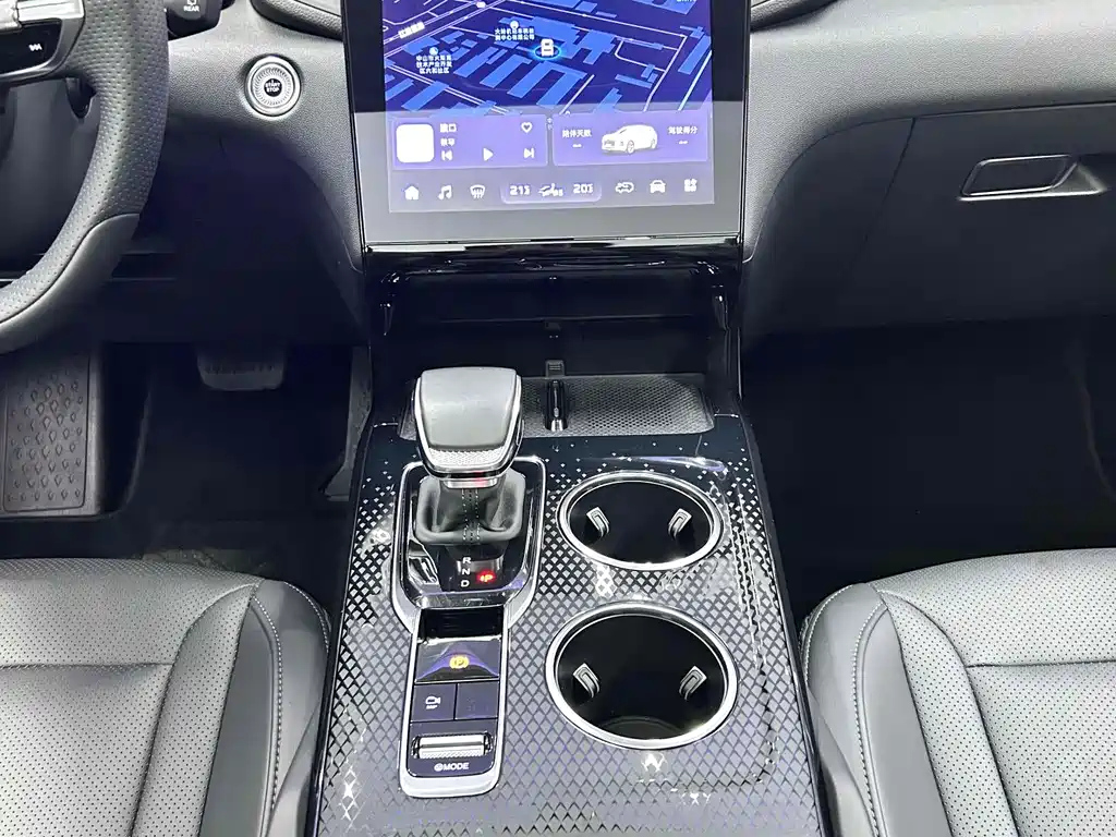 HONGQI HS3 PHEV 2024