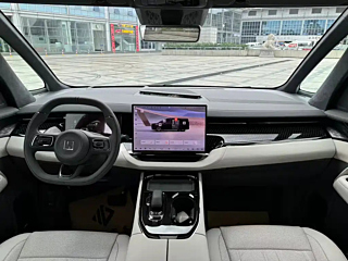 ZEEKR 009 2024 YEAR SEATS EDITION 108KWH 2024
