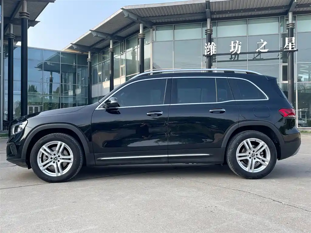 MERCEDES BENZ GLB 2022