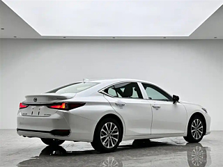 LEXUS ES  2022 YEAR 300H EXCELLENCE 2022