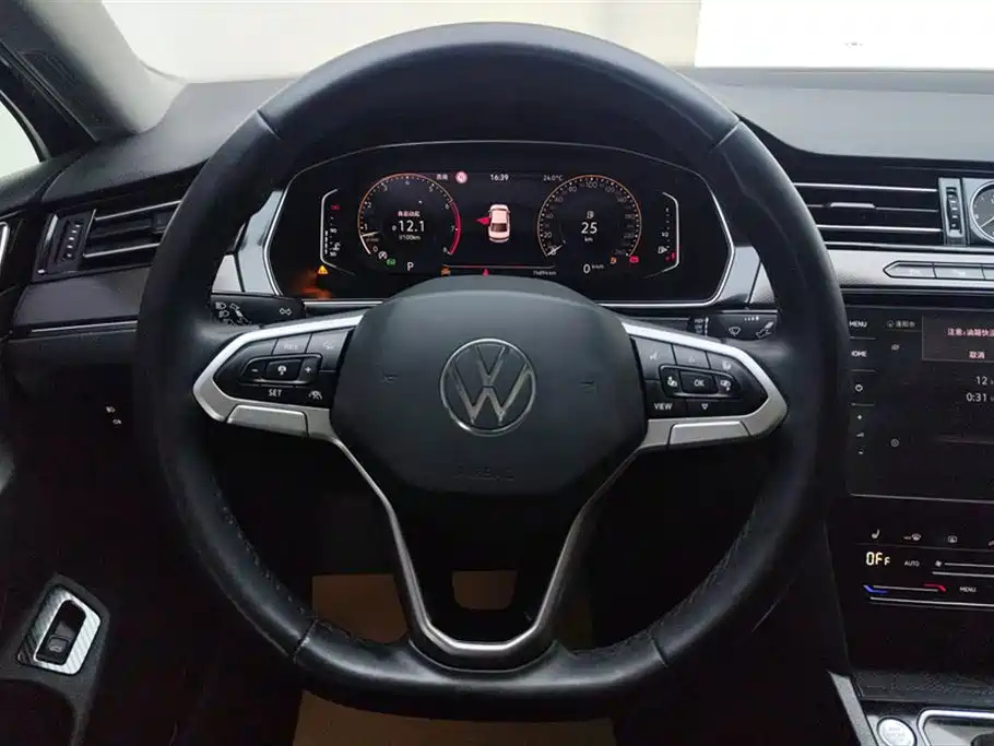 VOLKSWAGEN MAGOTAN 2021