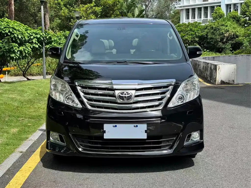 TOYOTA ALPHARD 2012