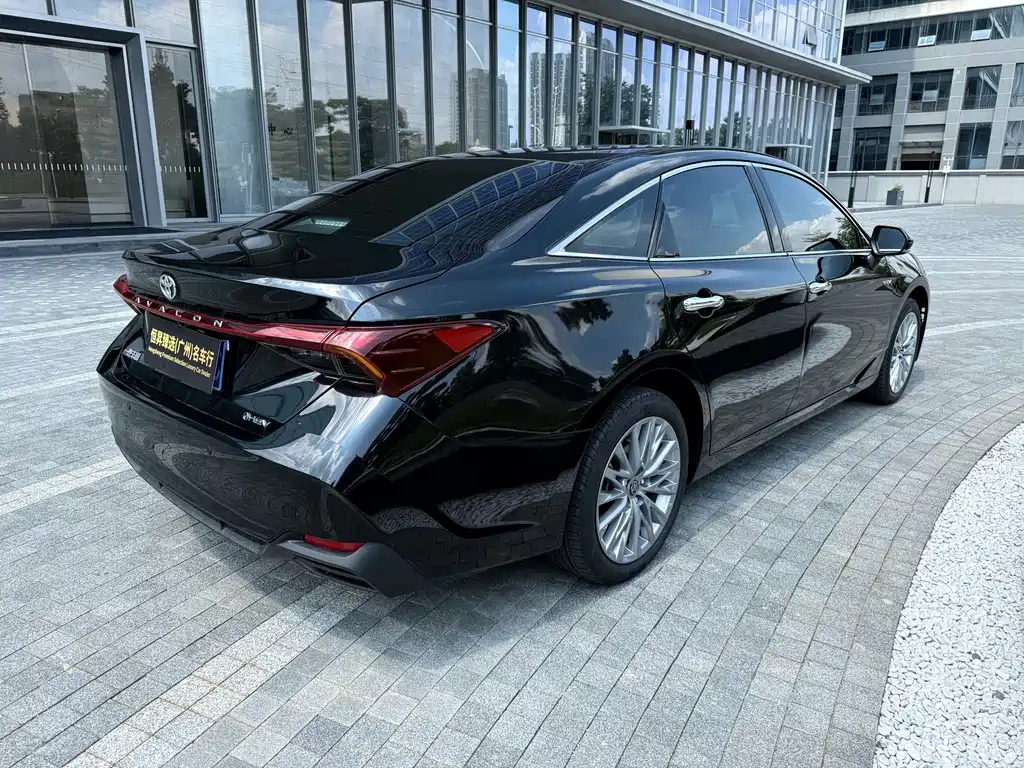 TOYOTA AVALON 2024