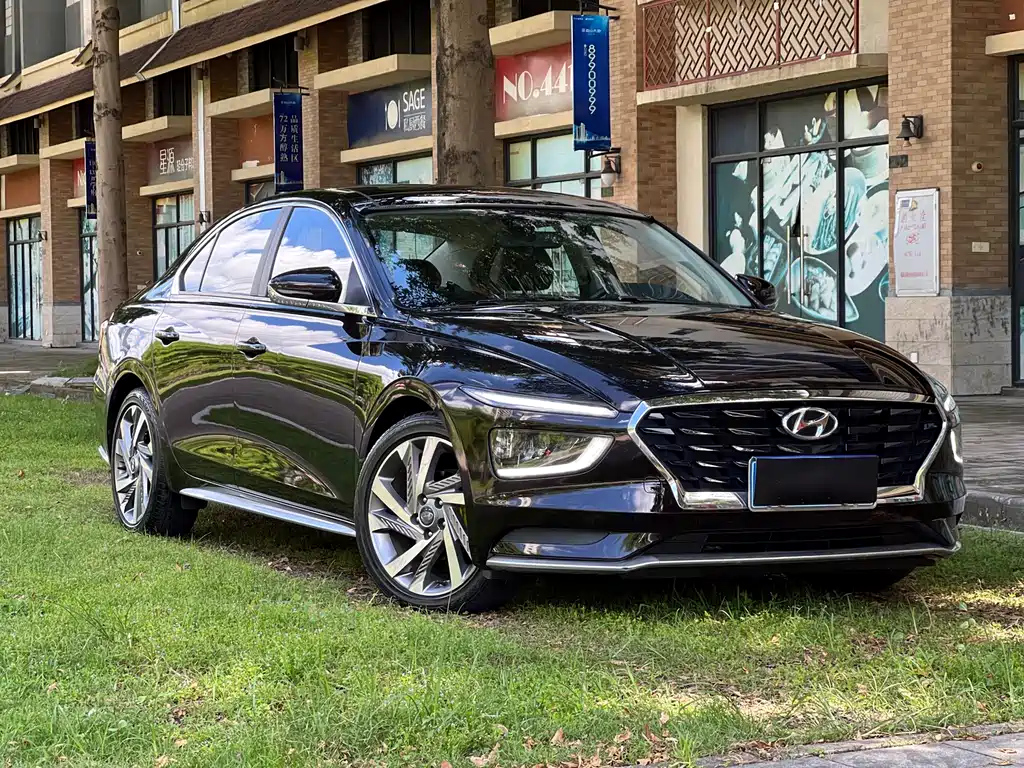 HYUNDAI MISTRA 2021