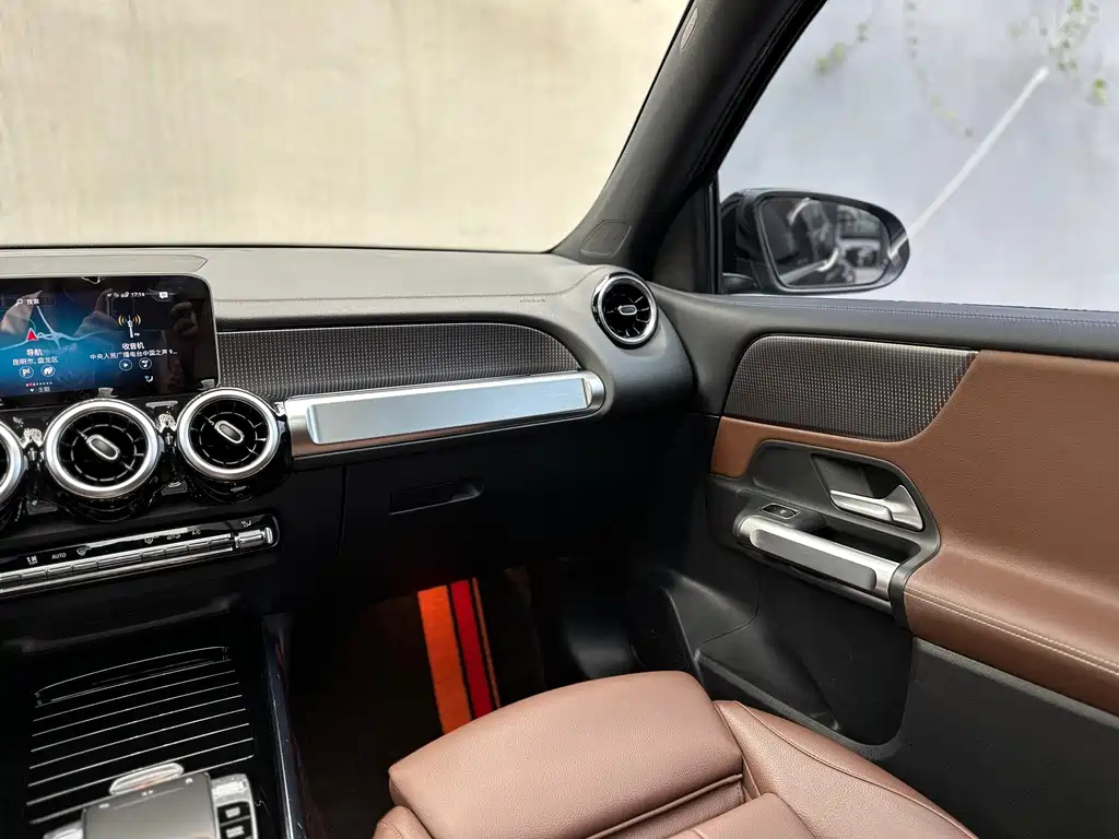 MERCEDES BENZ GLB 2020