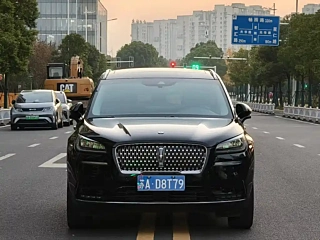 LINCOLN ADVENTURER 2021