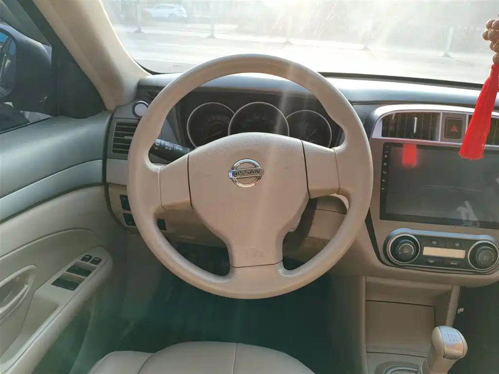 NISSAN SYLPHY 2019