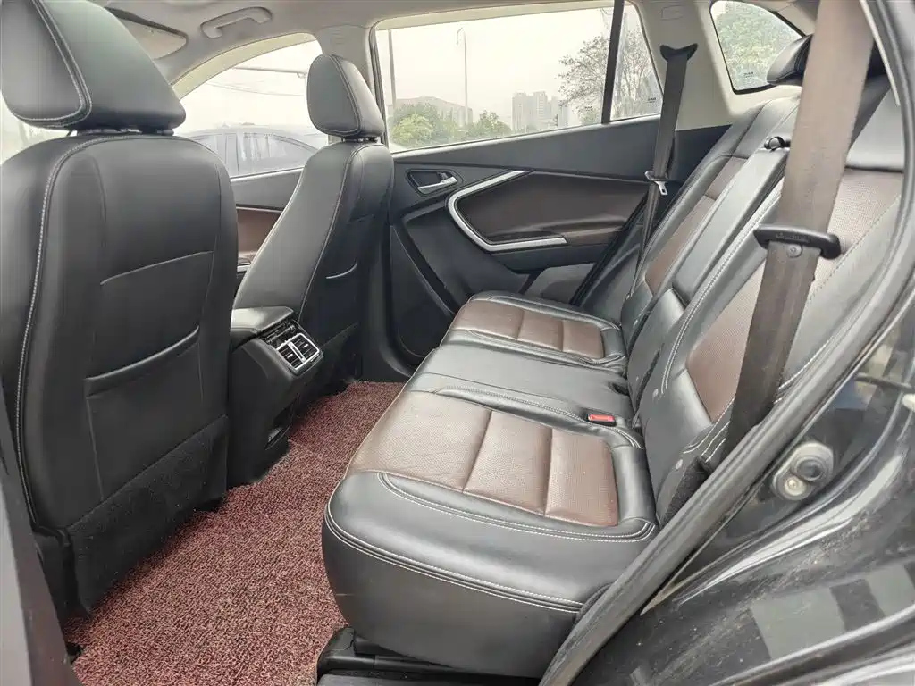 BAIC S6 2016