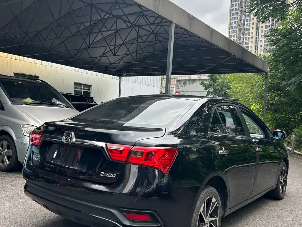 ZOTYE Z300 2016