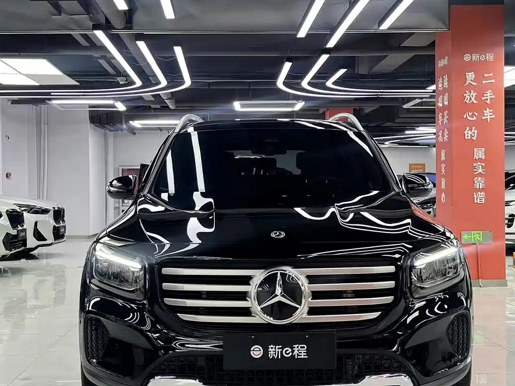 MERCEDES BENZ GLB 2024
