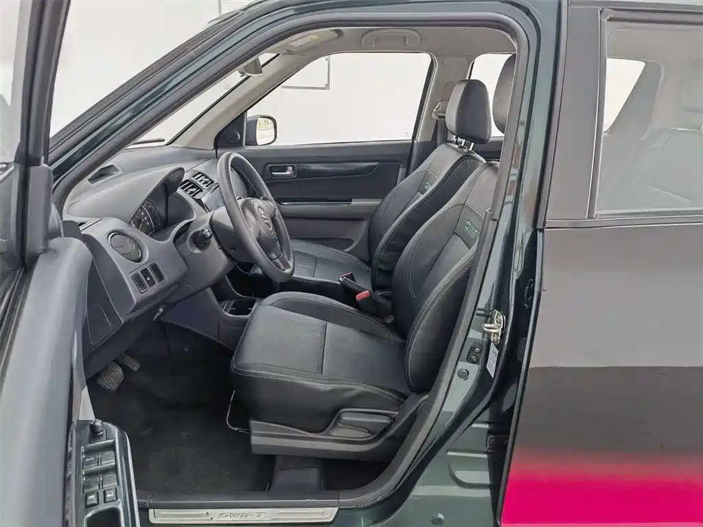 SUZUKI SWIFT 2016