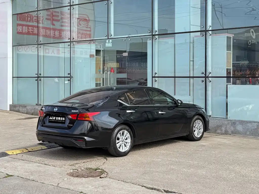 NISSAN TEANA 2021