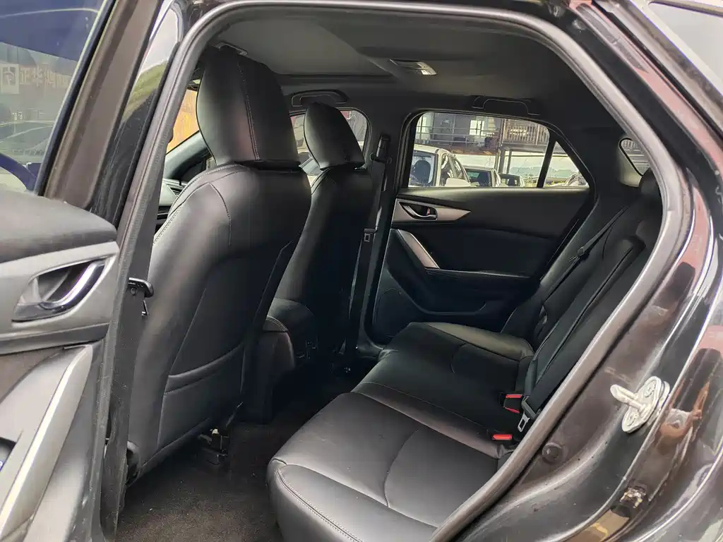 MAZDA CX-4 2018