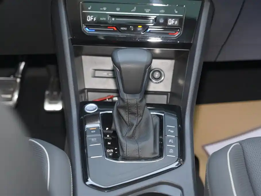 VOLKSWAGEN TIGUAN L 2022