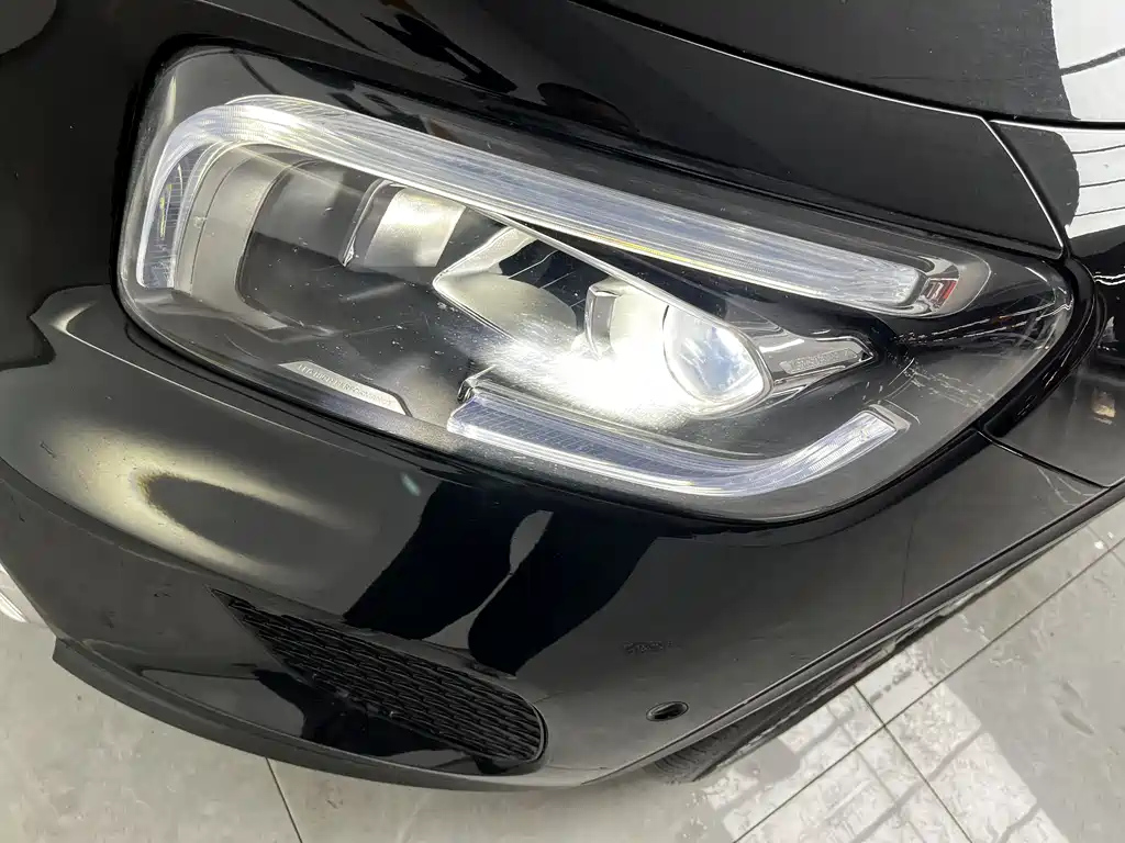 MERCEDES BENZ GLB 2022