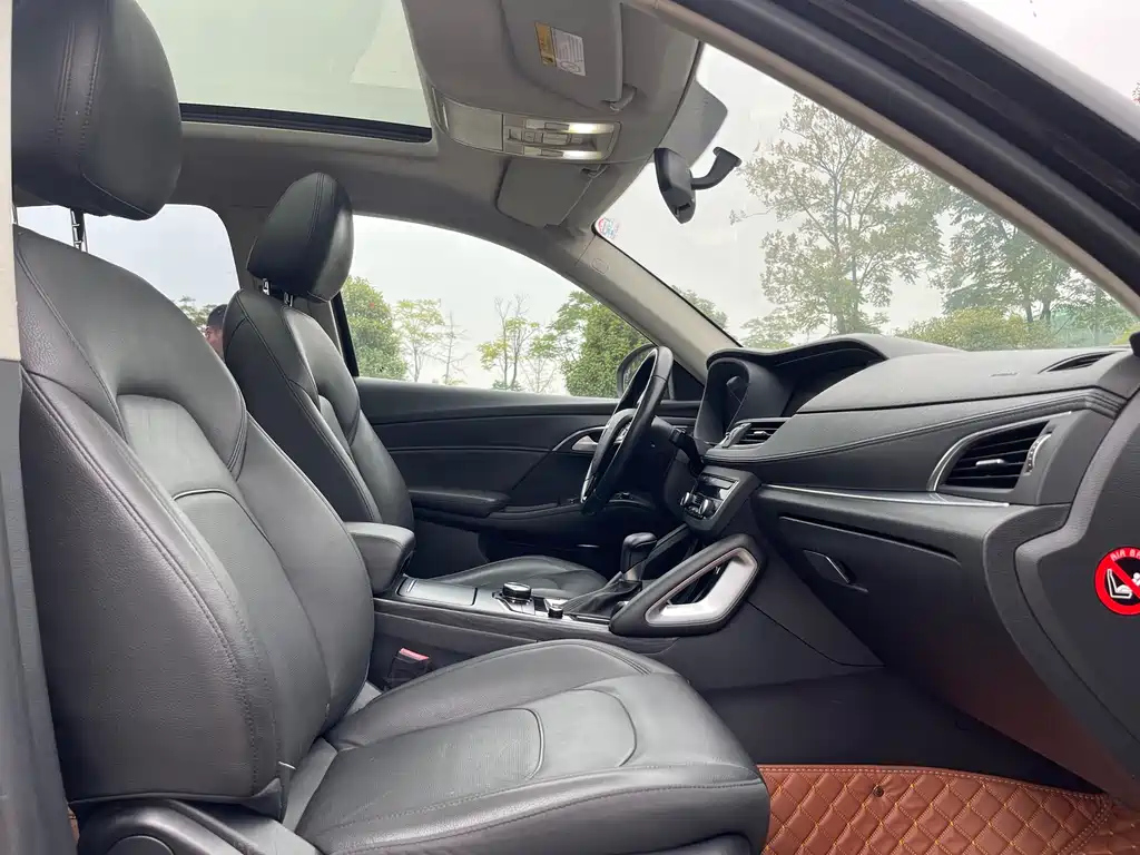 BORGWARD BX7 2017