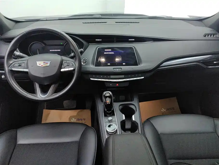 CADILLAC XT4 2020