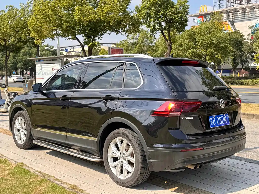 VOLKSWAGEN TIGUAN 2017