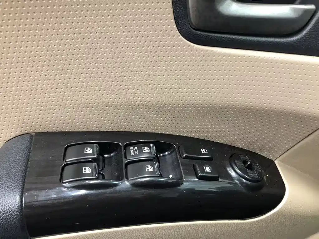 KIA SPORTAGE 2012