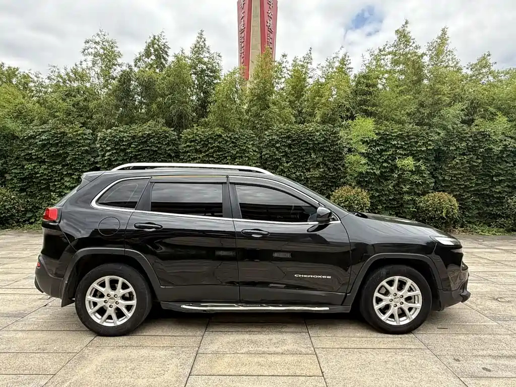 JEEP CHEROKEE 2016