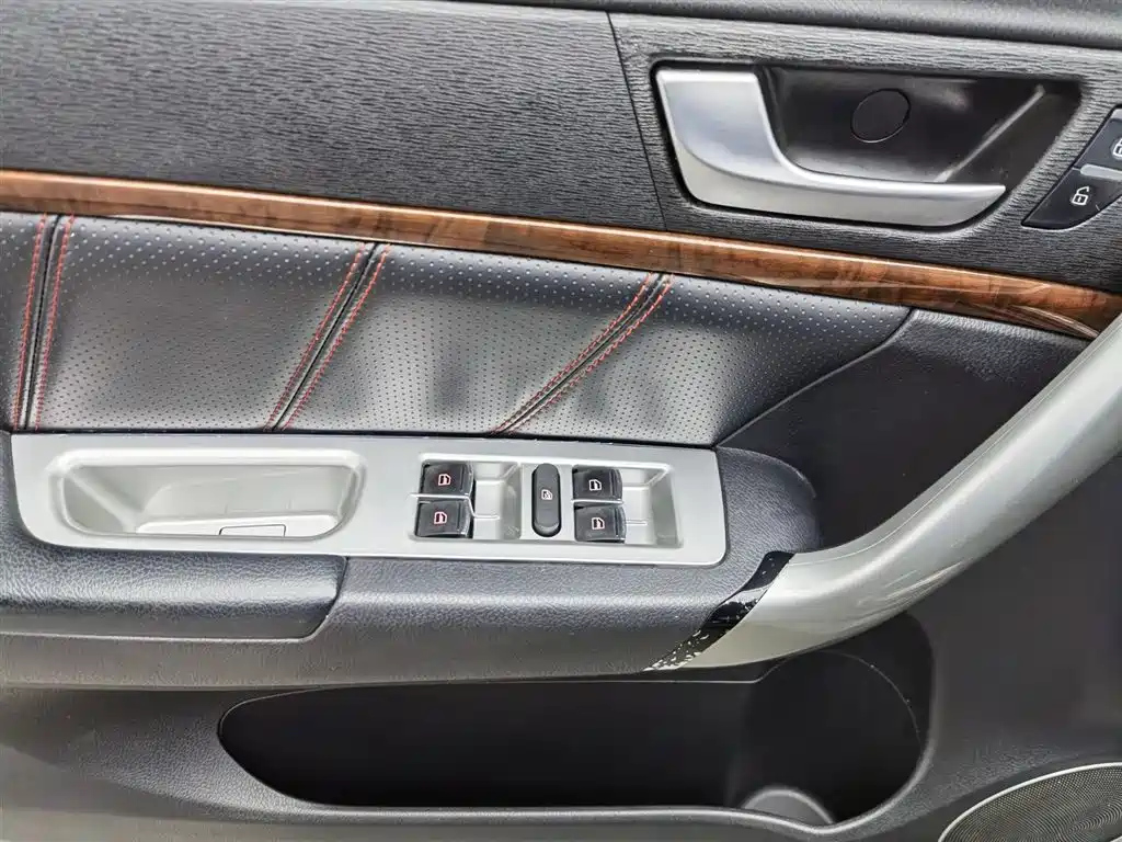 HAVAL H6 2015