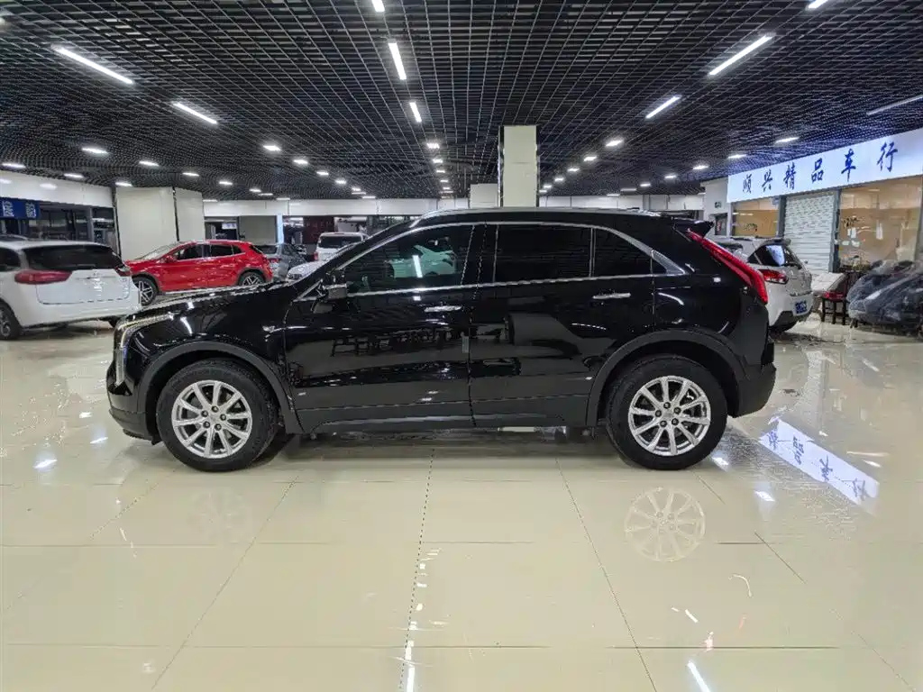 CADILLAC XT4 2022
