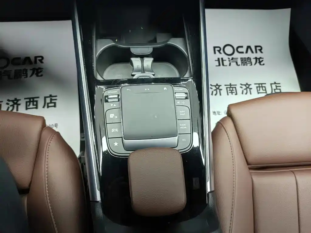 MERCEDES BENZ GLB 2021