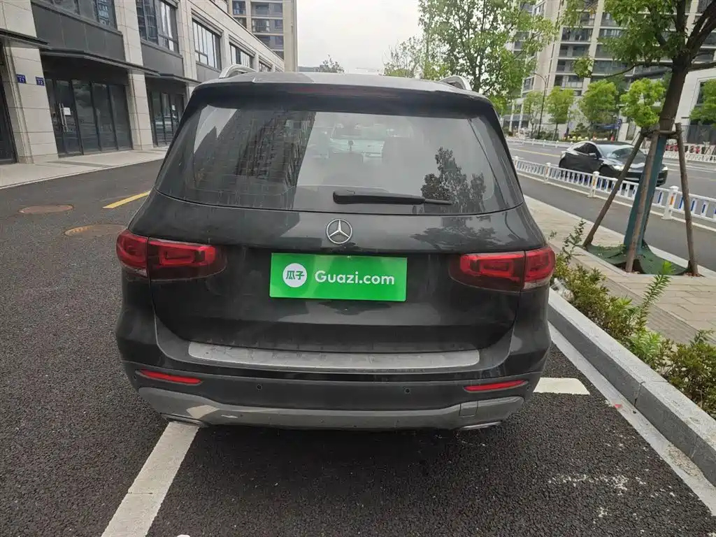 MERCEDES BENZ GLB 2021