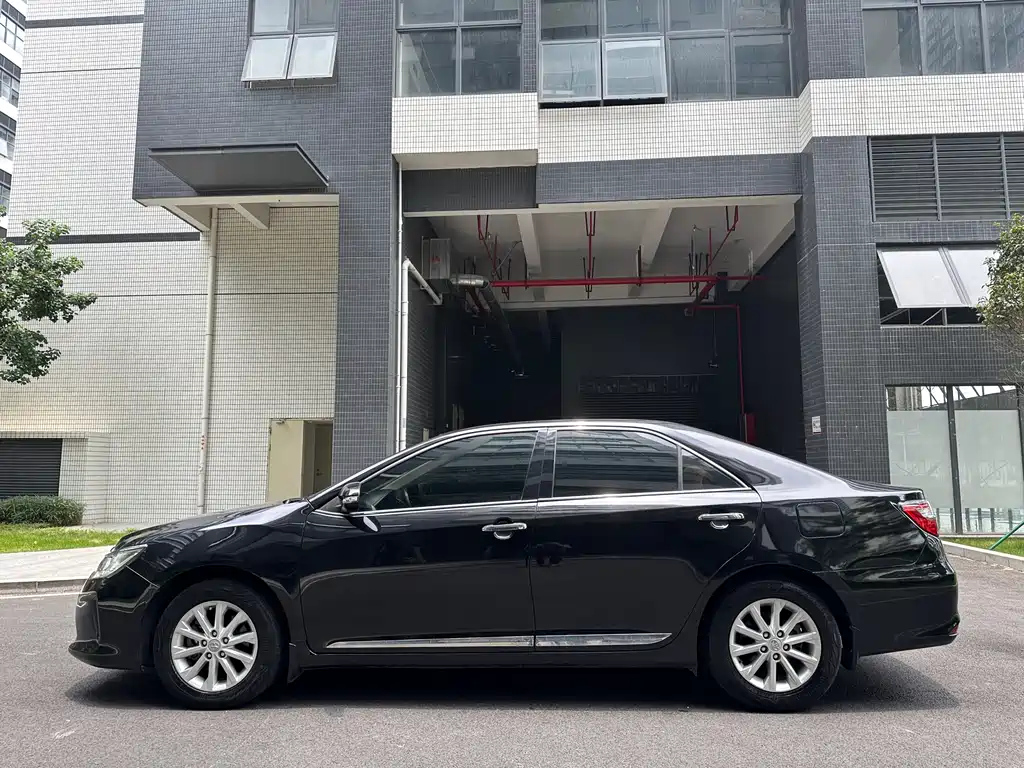 TOYOTA CAMRY 2016