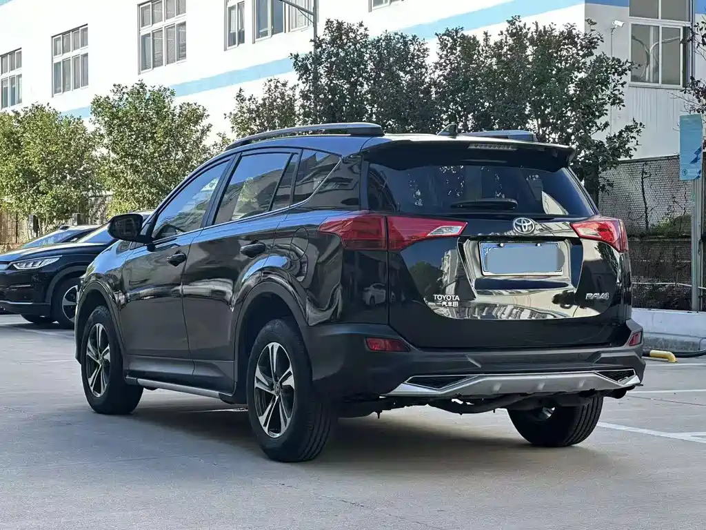 TOYOTA RAV4 RONGFANG 2015