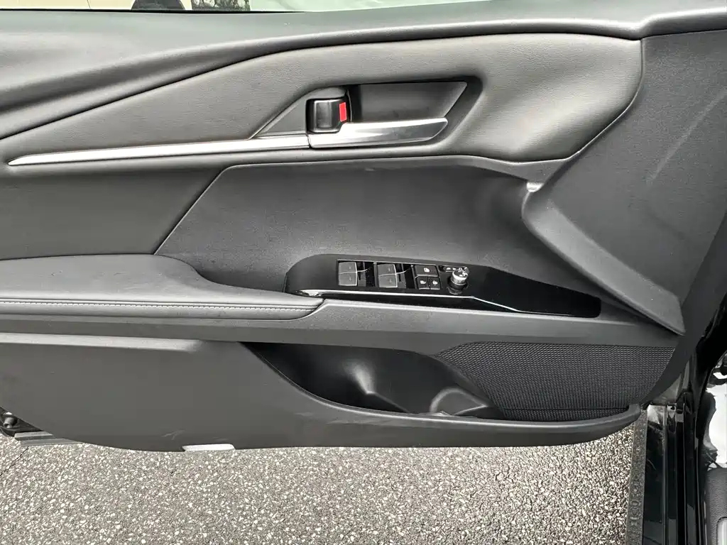 TOYOTA CAMRY 2024