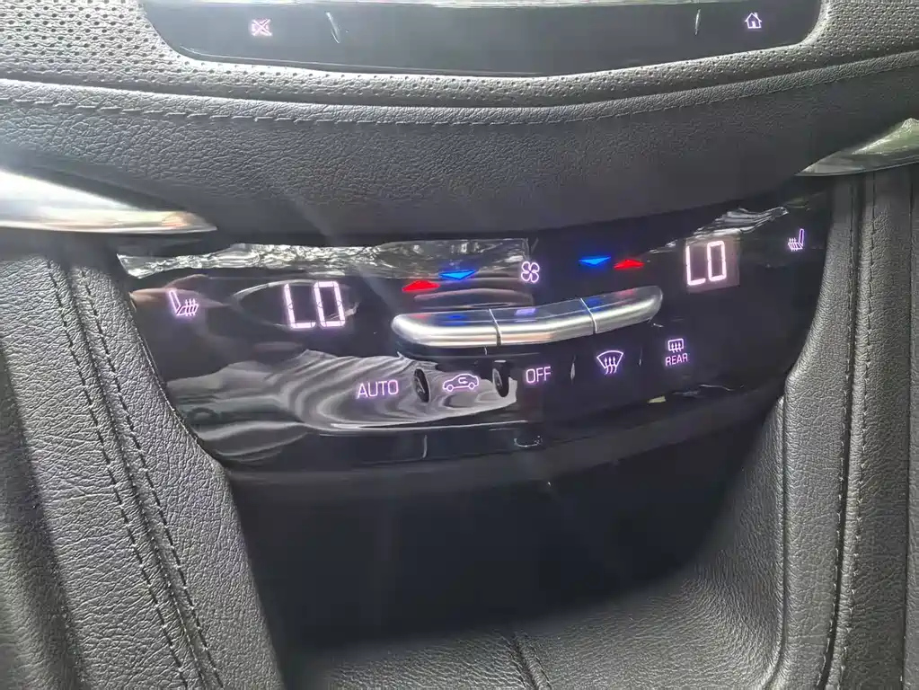 CADILLAC XT5 2022