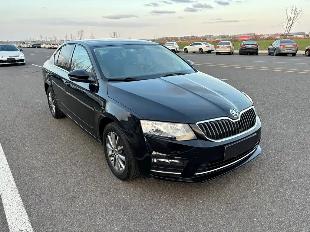 SKODA OCTAVIA 2017