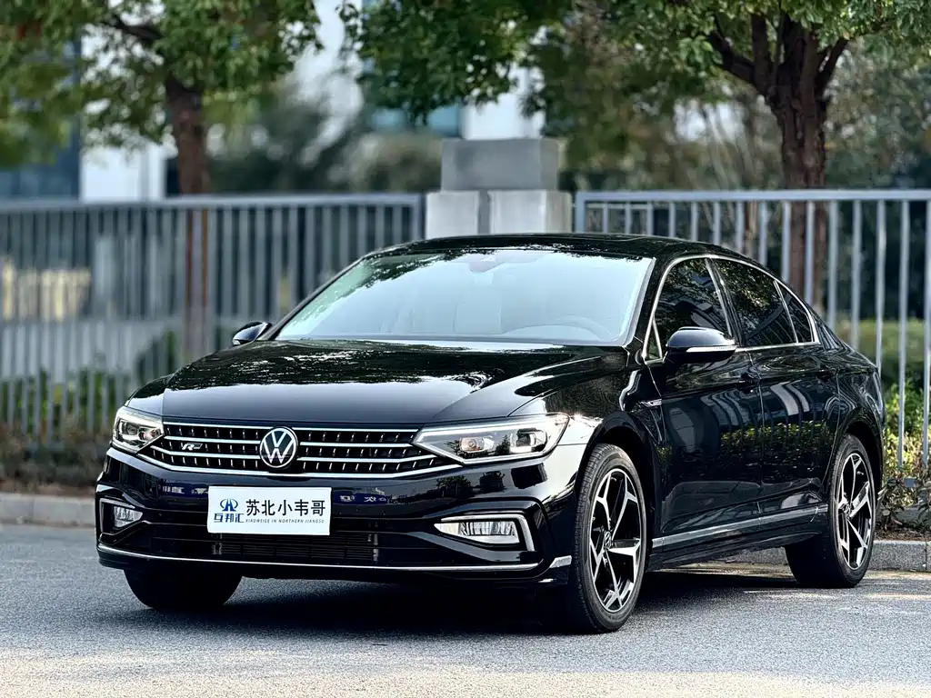 VOLKSWAGEN MAGOTAN 2025