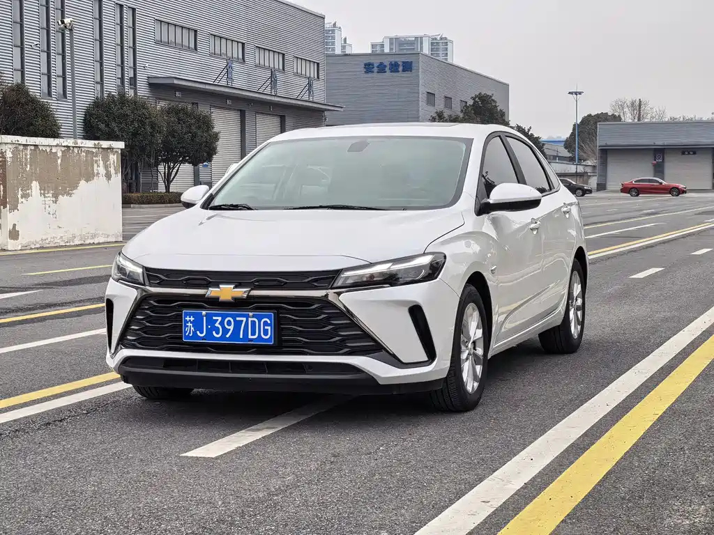 CHEVROLET CRUZE 2025