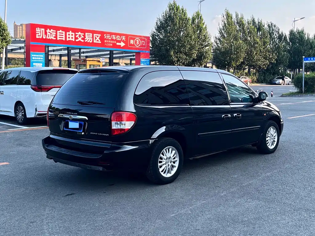 CHRYSLER BIG 捷龙 2012