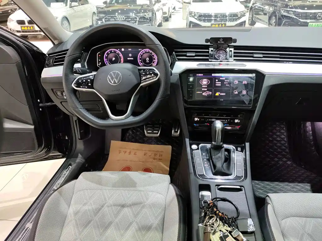 VOLKSWAGEN MAGOTAN 2024