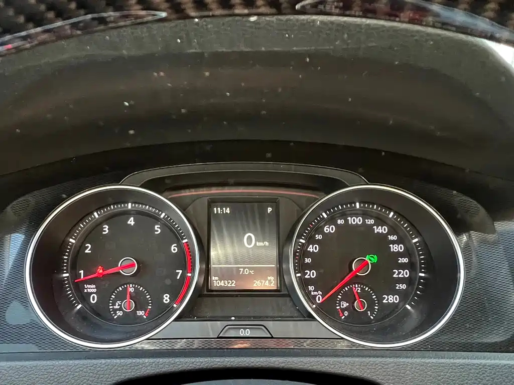 VOLKSWAGEN GOLF GTI 2016