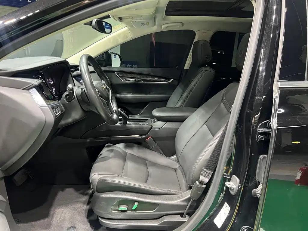 CADILLAC XT5 2016