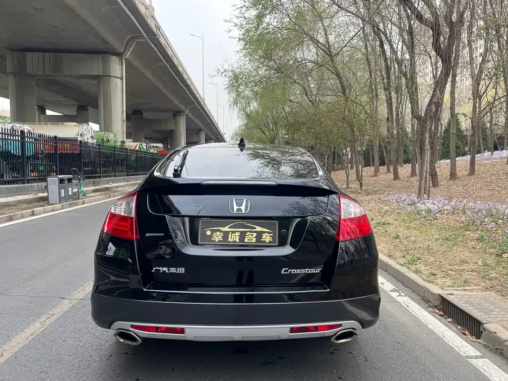 HONDA CROSSTOUR 2016