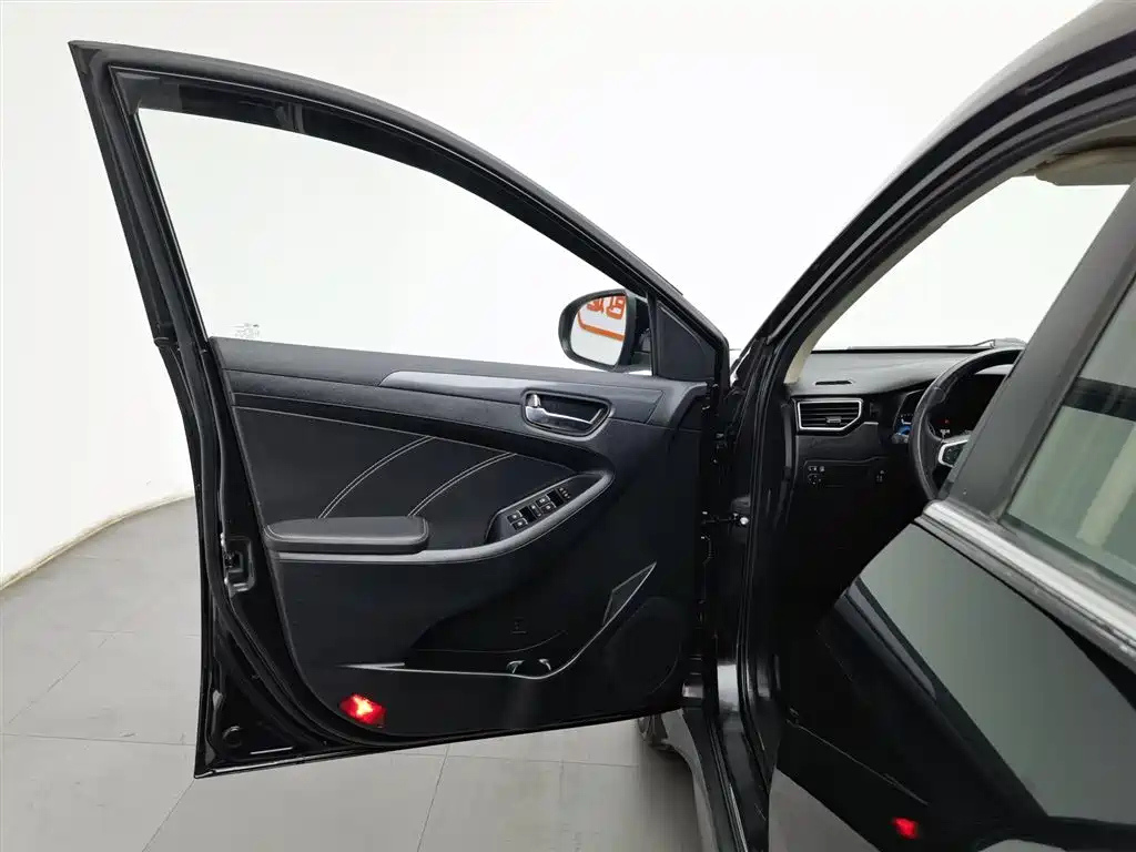 DONGFENG SCENERY 580 2016