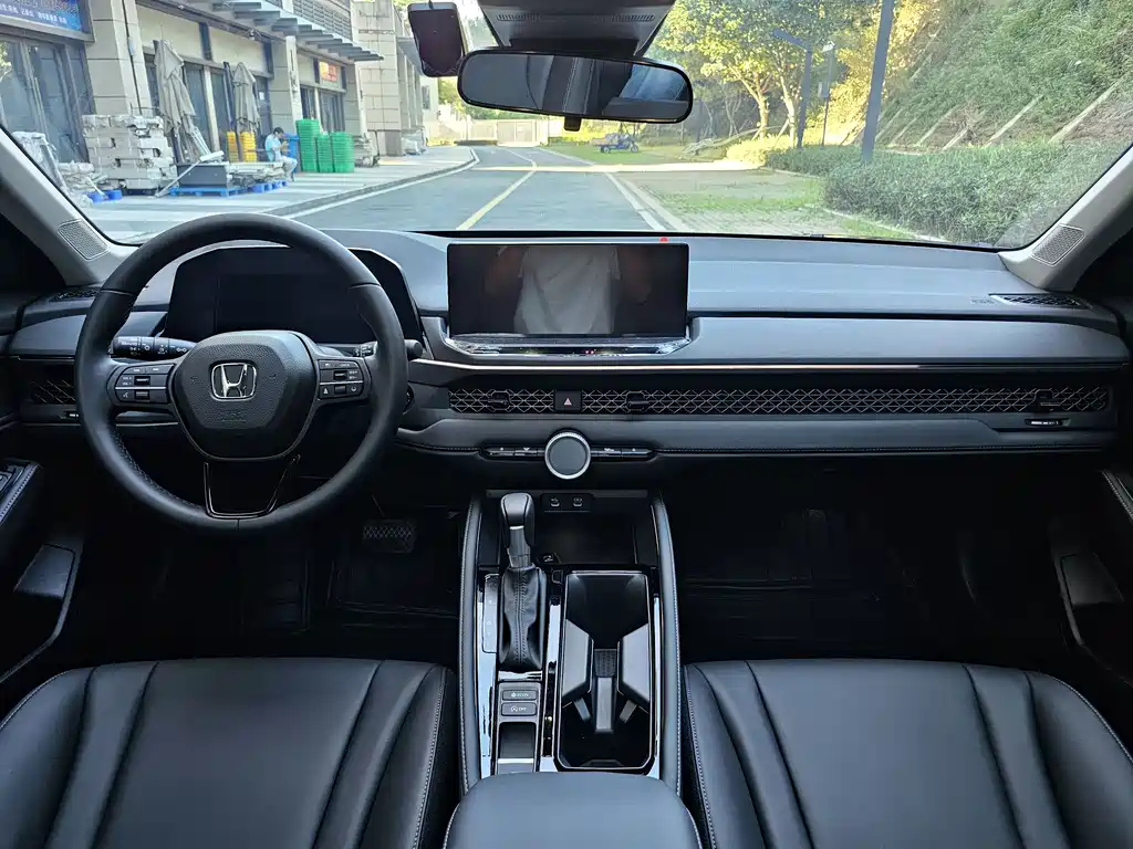 HONDA ACCORD 2025