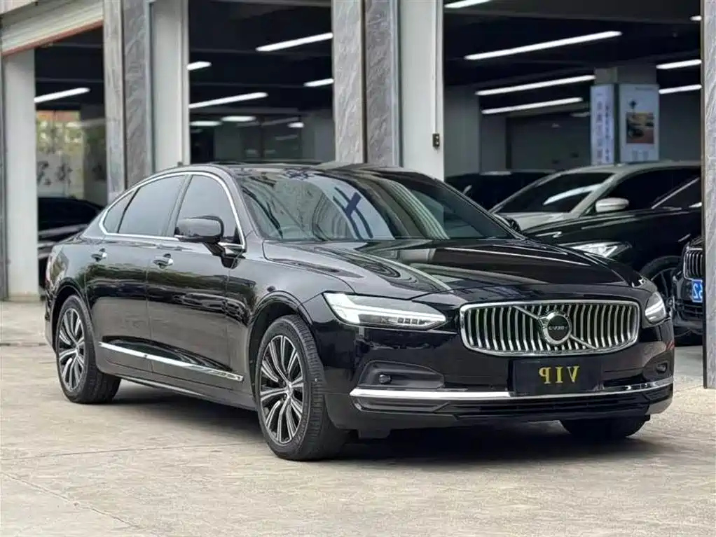 VOLVO S90 2021