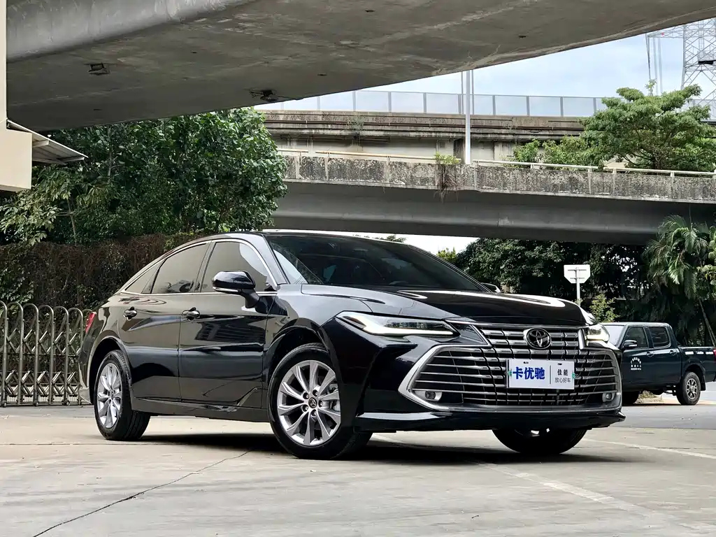 TOYOTA AVALON 2025