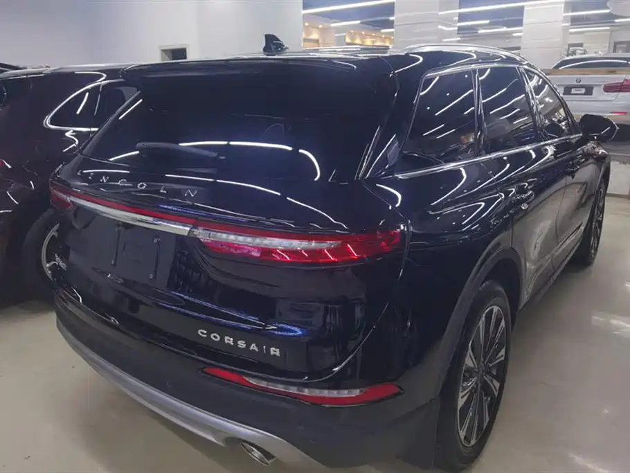 LINCOLN ADVENTURER 2022