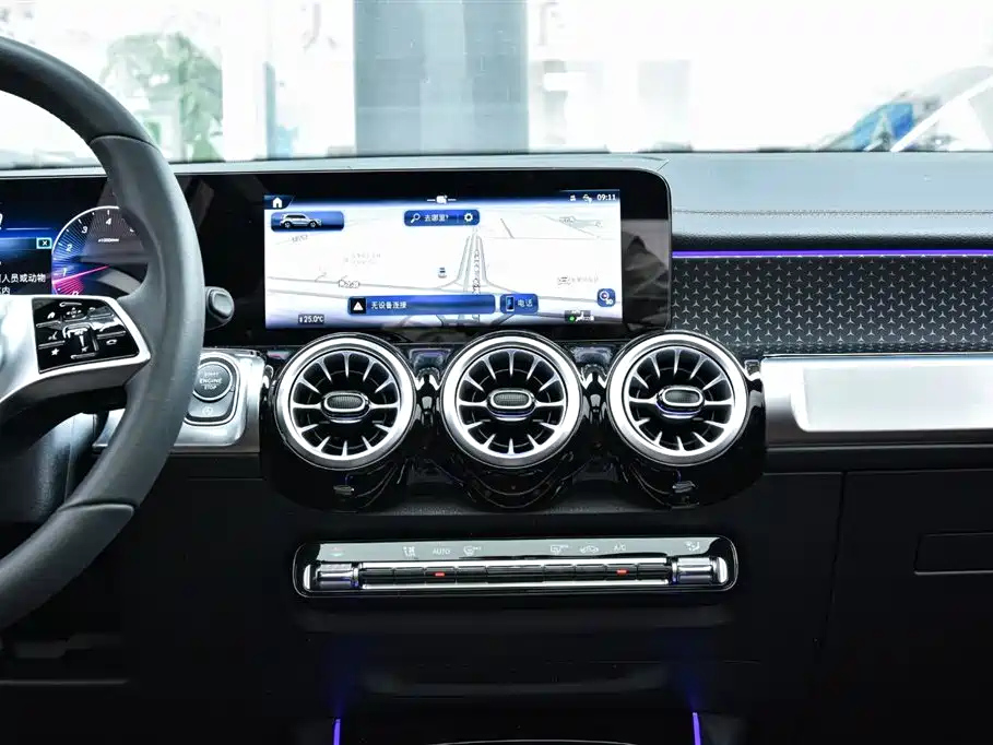 MERCEDES BENZ GLB 2024