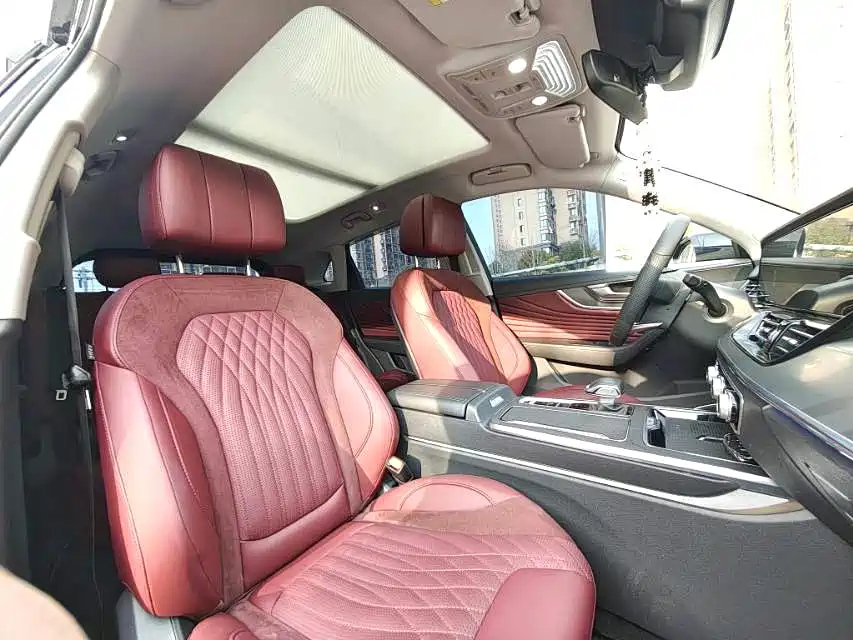 HONGQI HS5 2023